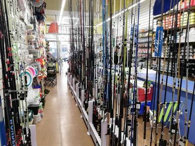 海外渔具店巡礼 那些让垂钓者心驰神往的“梦幻装备”与全球渔具销售趋势